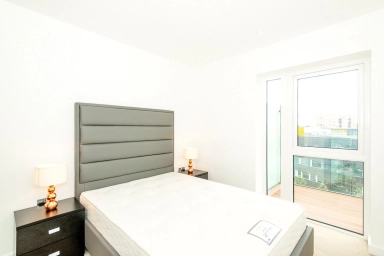 Caversham Road, Beaufort Park, Colindale - NW9 view 5