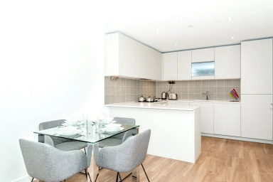 Caversham Road, Beaufort Park, Colindale - NW9 view 4