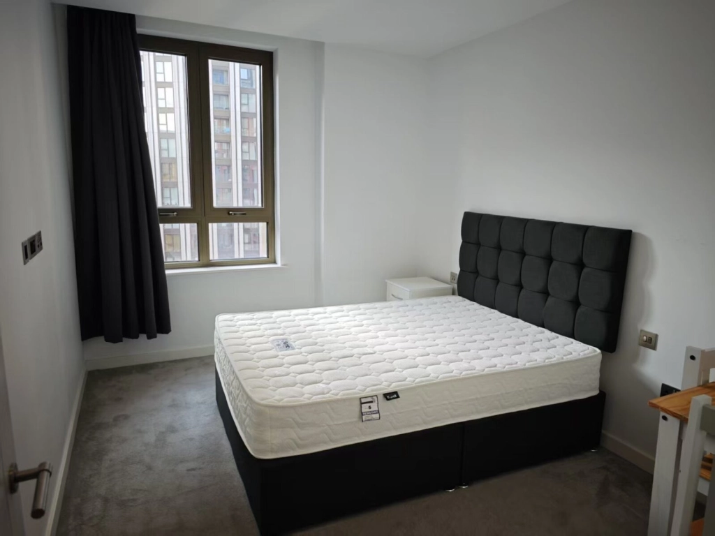 2 bedrooms apartments/flats for sale in Segrave Walk, Paddington - W2 view 4