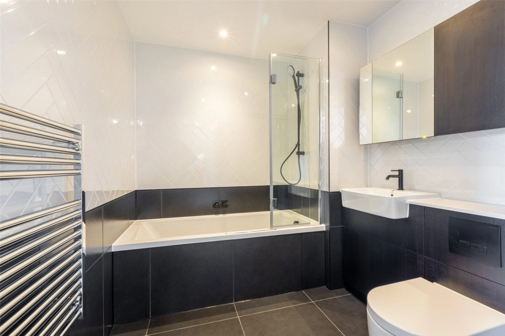 1 bedroom apartments/flats for sale in Heartwood Boulevard, Acton - W3 view 8