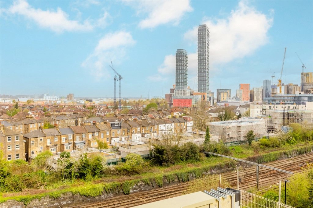 1 bedroom apartments/flats for sale in Heartwood Boulevard, Acton - W3 view 10
