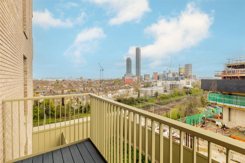 1 bedroom apartments/flats for sale in Heartwood Boulevard, Acton - W3 view 9