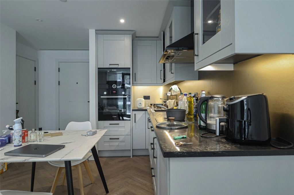 Studio apartments/flats for sale in Merino Gardens, Wapping - E1W view 14