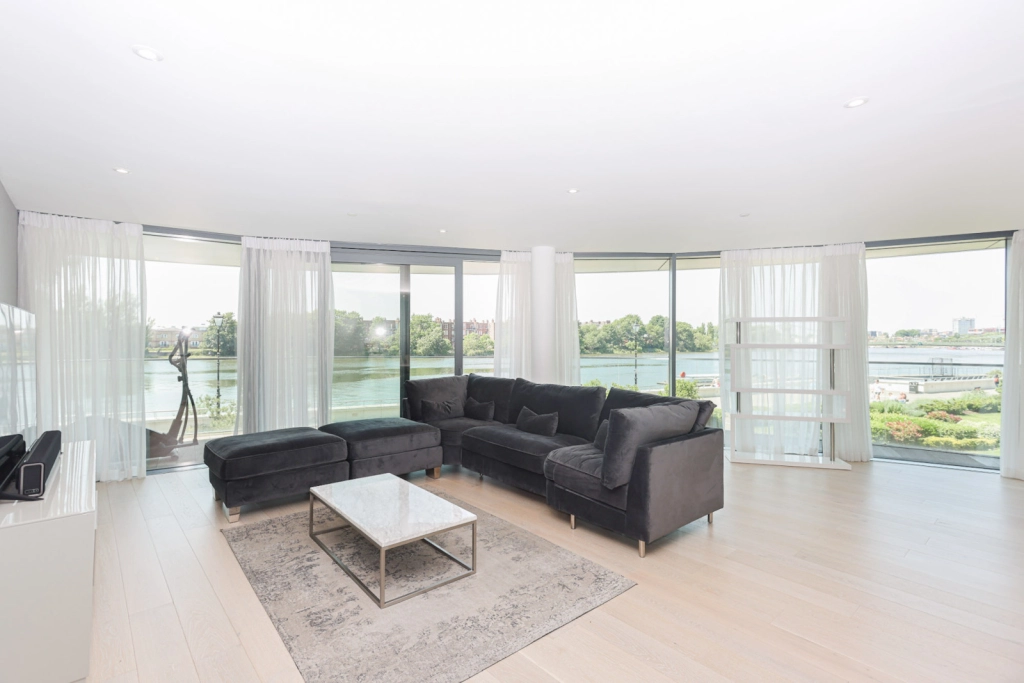 3 bedrooms apartments/flats for sale in Parr's Way, Hammersmith - W6 view 2