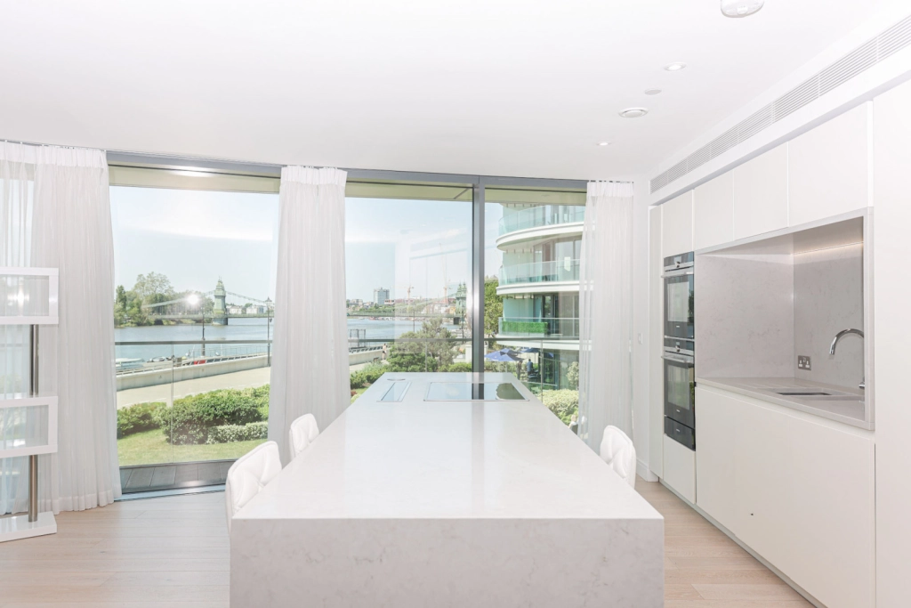 3 bedrooms apartments/flats for sale in Parr's Way, Hammersmith - W6 view 12