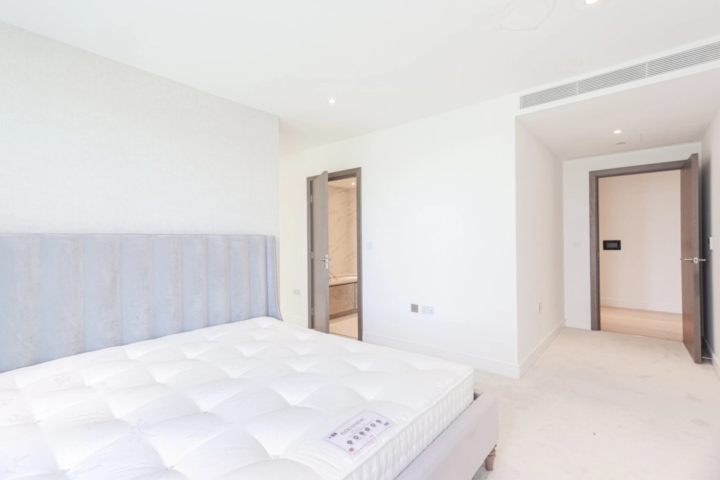 3 bedrooms apartments/flats for sale in Parr's Way, Hammersmith - W6 view 17