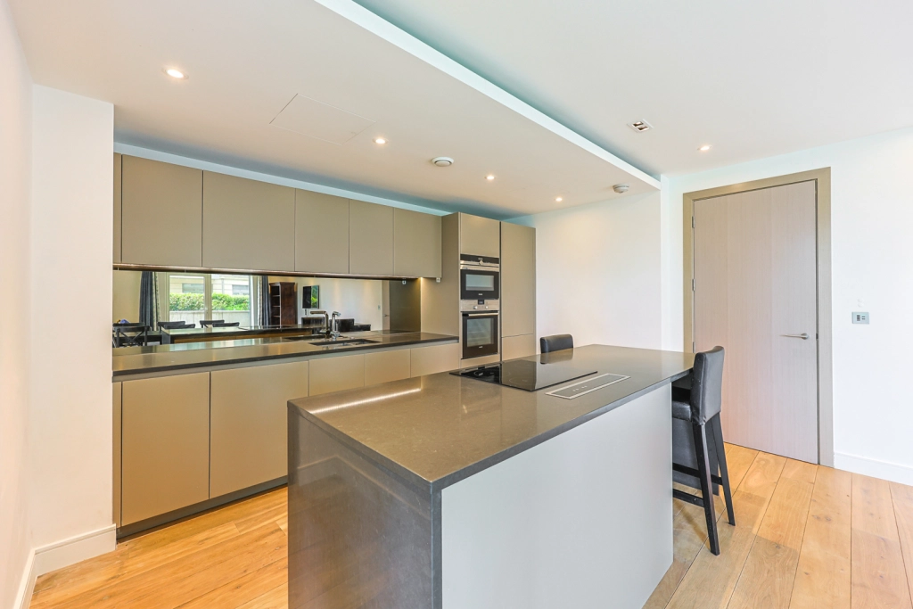 2 bedrooms apartments/flats for sale in Tierney Lane, Hammersmith - W6 view 3