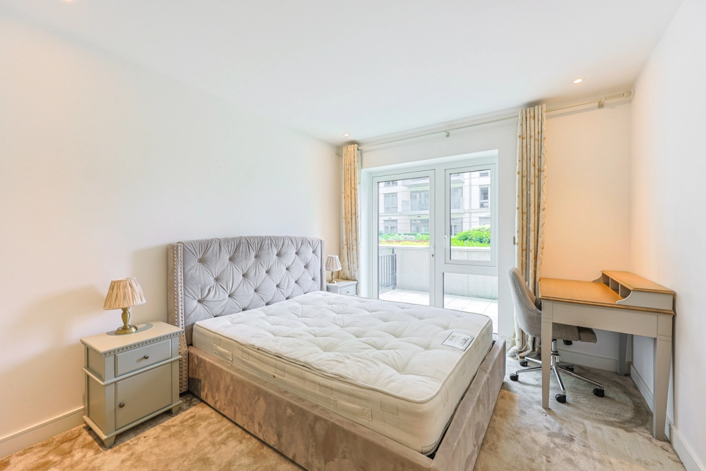 2 bedrooms apartments/flats for sale in Tierney Lane, Hammersmith - W6 view 4