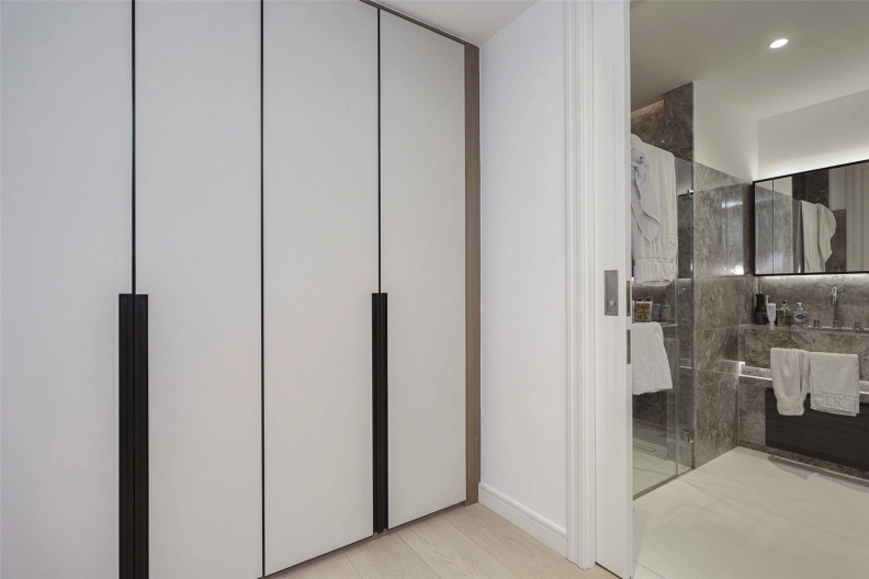 2 bedrooms apartments/flats for sale in Portugal Street, London - WC2A view 9