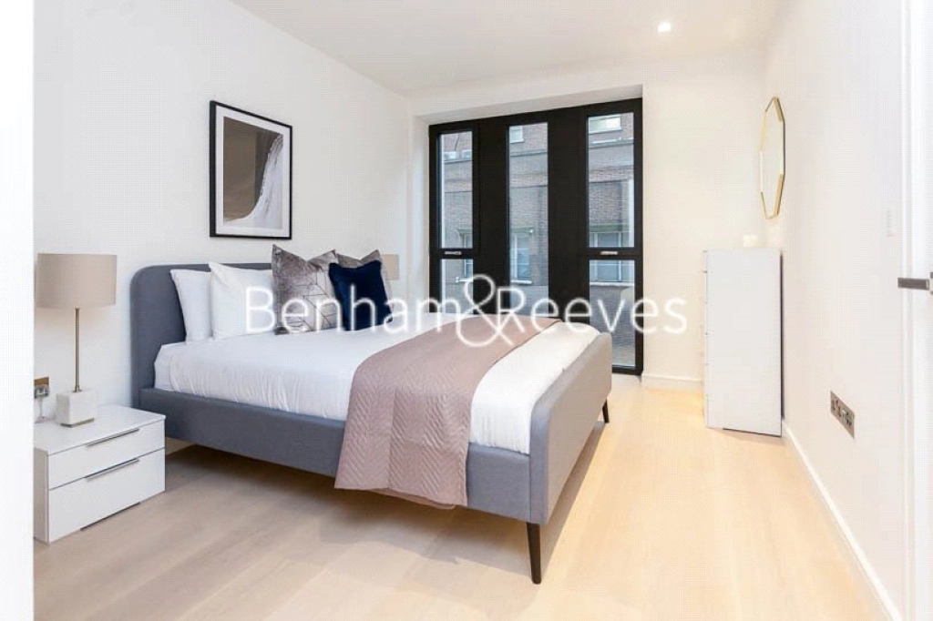1 bedroom apartments/flats for sale in Portugal Street, London - WC2A view 4