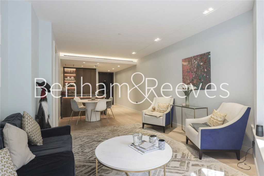 1 bedroom apartments/flats for sale in Portugal Street, London - WC2A view 2