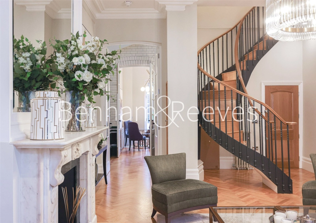 3 bedrooms apartments/flats for sale in Henrietta Street, London - WC2E view 3