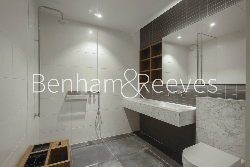 1 bedroom apartments/flats for sale in Bartholomew Close, London - EC1A view 6