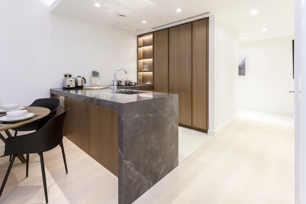 1 bedroom apartments/flats for sale in Portugal Street, London - WC2A view 2