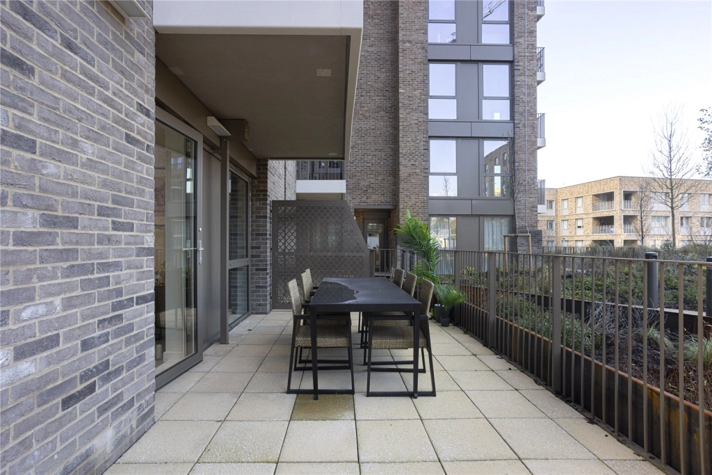1 bedroom apartments/flats for sale in Medawar Drive, London - NW7 view 12