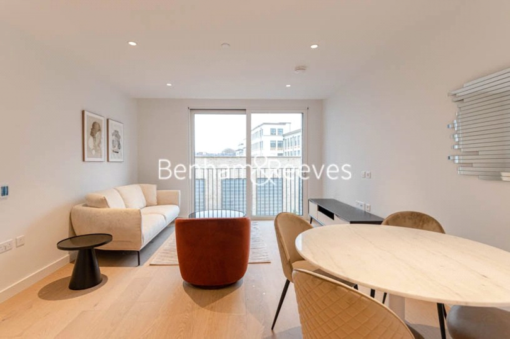 1 bedroom apartments/flats for sale in 5 Jubilee Walk, London - WC1X view 2