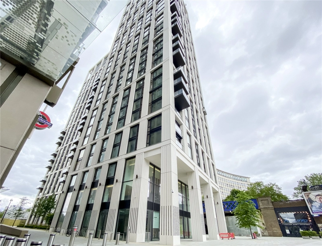 2 bedrooms apartments/flats for sale in Casson Square, London - SE1 view 9