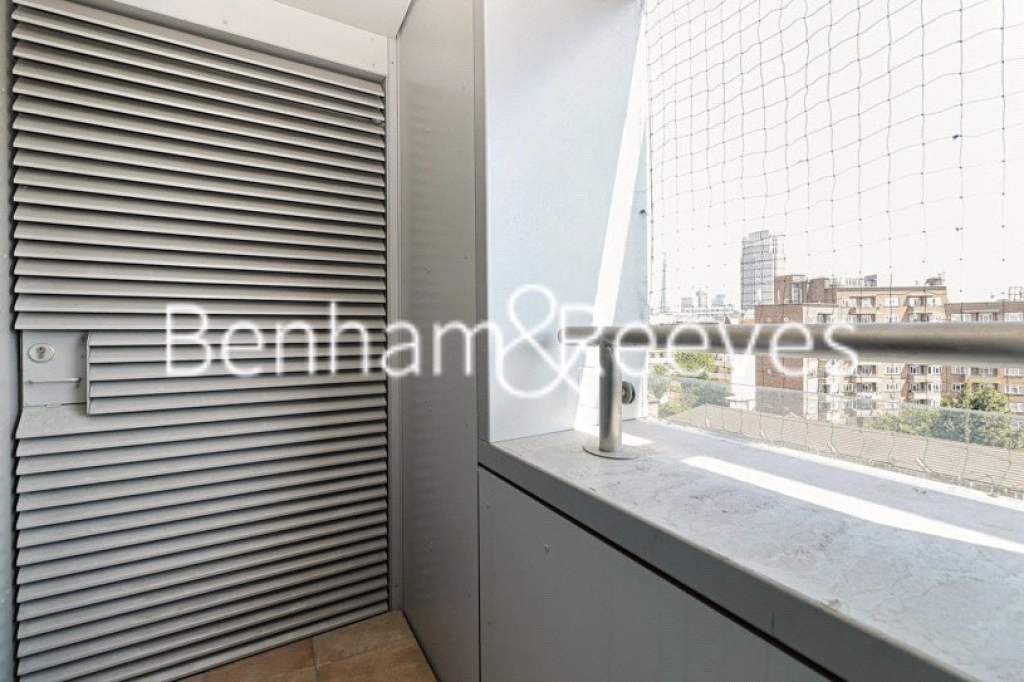 2 bedrooms apartments/flats for sale in Westminster Bridge Road, London - SE1 view 4