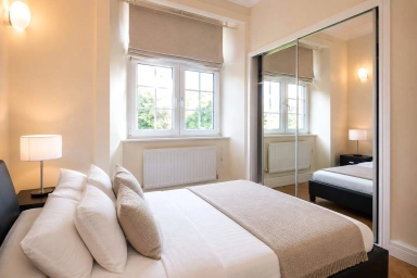 Rosebery Avenue, London - EC1R view 7