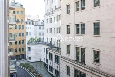 Strand, London - WC2R view 6