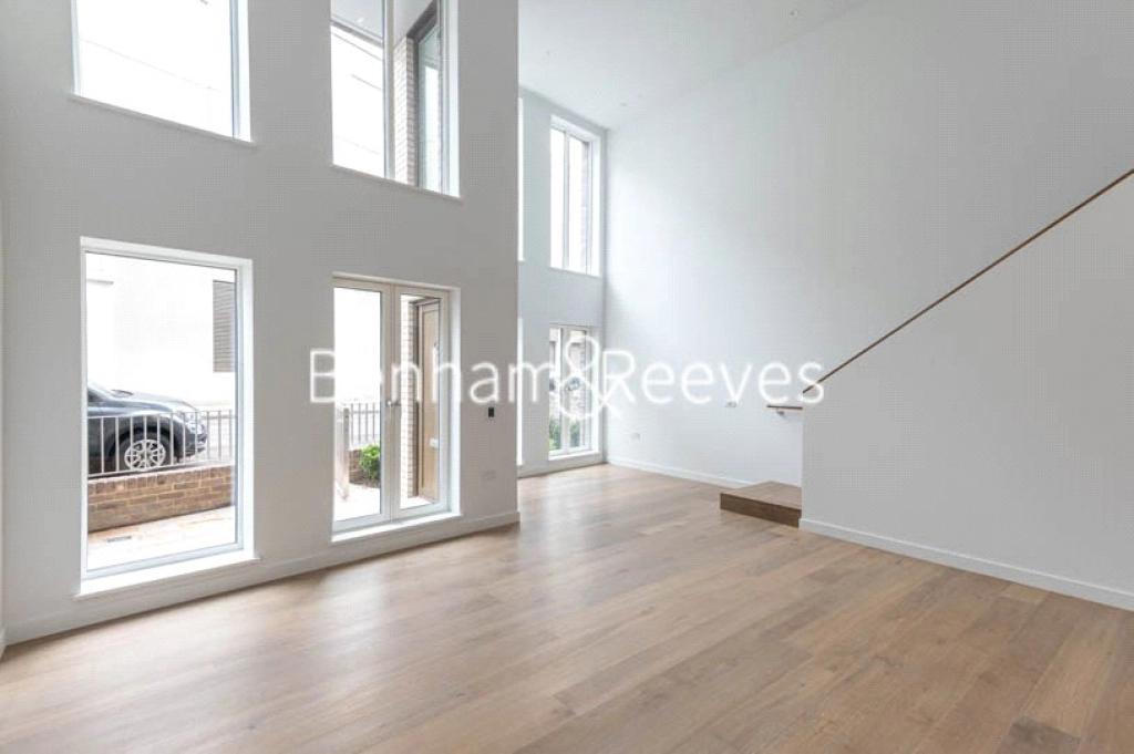 2 bedrooms apartments/flats for sale in Phoenix Place, London - WC1X view 3