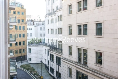 Strand, London - WC2R view 6