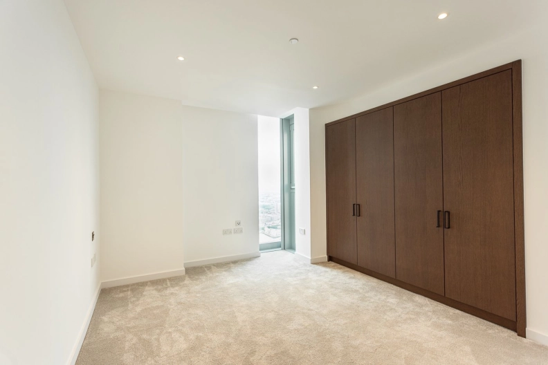 2 bedrooms apartments/flats for sale in Marsh Wall, Canary Wharf - E14 view 5