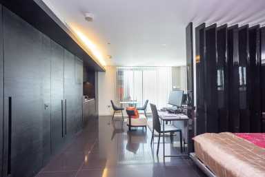 Pan Peninsula Square, Canary Wharf - E14 view 13