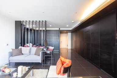 Pan Peninsula Square, Canary Wharf - E14 view 15