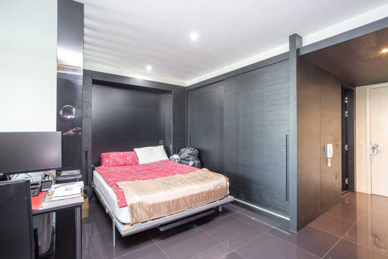 1 bedroom apartments/flats to sale in Pan Peninsula Square, Canary Wharf, London-image 11