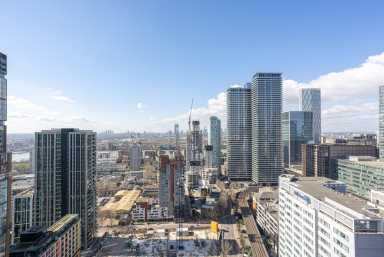 Pan Peninsula Square, Canary Wharf - E14 view 10