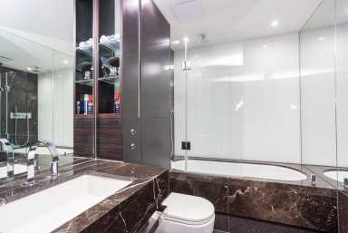 Pan Peninsula Square, Canary Wharf - E14 view 6