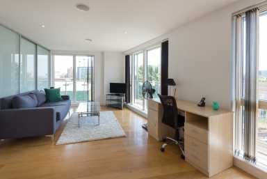 Seven Sea Gardens, Bromley-By-Bow - E3 view 2