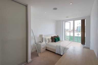 Seven Sea Gardens, Bromley-By-Bow - E3 view 9