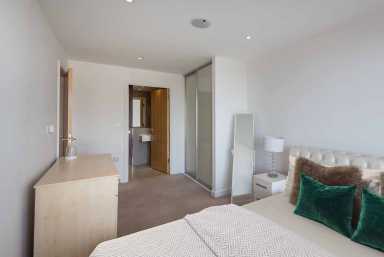 Seven Sea Gardens, Bromley-By-Bow - E3 view 17