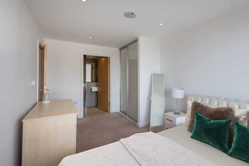 3 bedrooms apartments/flats to sale in Seven Sea Gardens, Bromley-By-Bow-image 17