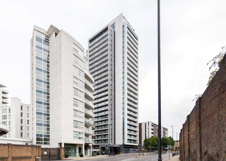2 bedrooms apartments/flats to sale in Horizons Tower, 1 Yabsley Street, Canary Wharf-image 1