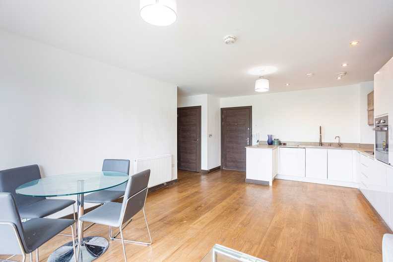 1 bedroom apartments/flats to sale in Abbey Road, Barking-image 3