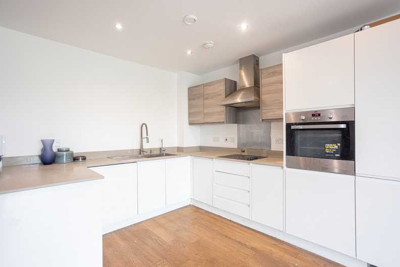 1 bedroom apartments/flats to sale in Abbey Road, Barking-image 4