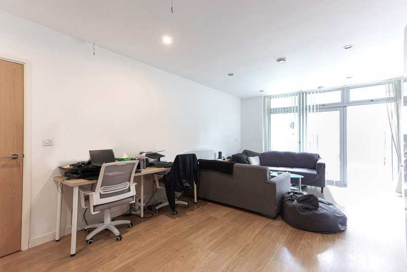 2 bedrooms apartments/flats to sale in Salton Square, Limehouse-image 7