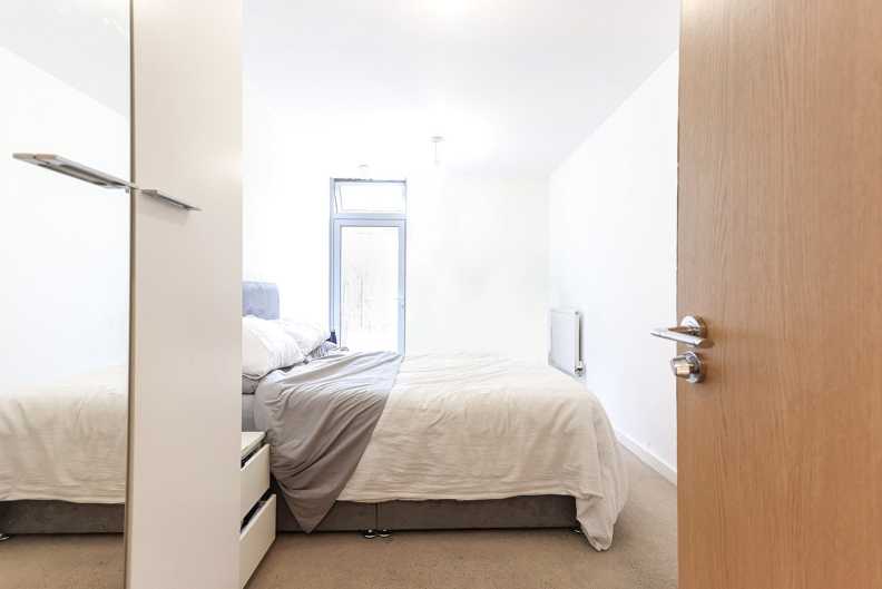 2 bedrooms apartments/flats to sale in Salton Square, Limehouse-image 12