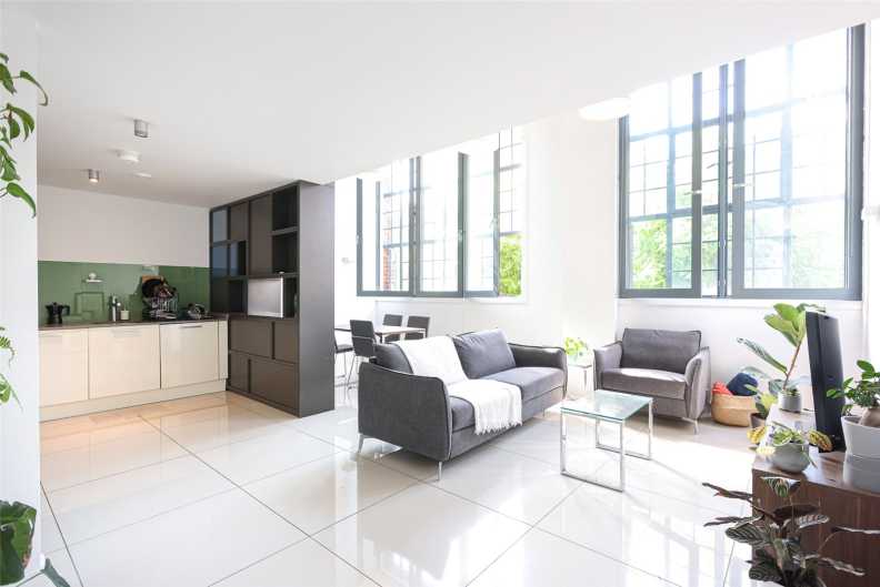 2 bedrooms apartments/flats to sale in Richmond Road, Hackney-image 1