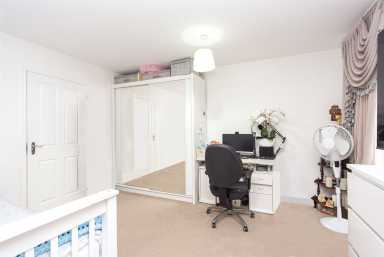 Scholars Way, Dagenham - RM8 view 11