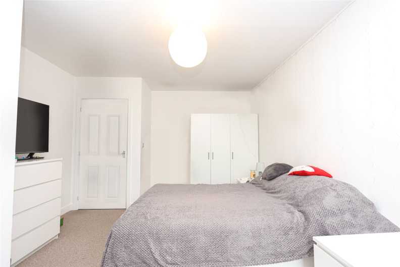4 bedrooms houses to sale in Scholars Way, Dagenham-image 13
