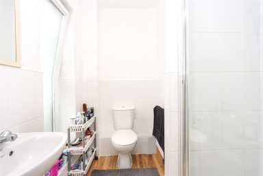 Scholars Way, Dagenham - RM8 view 17