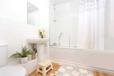 Scholars Way, Dagenham - RM8 view 18