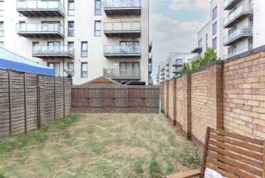 Scholars Way, Dagenham - RM8 view 8