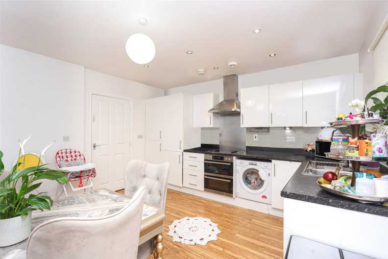 4 bedrooms houses to sale in Scholars Way, Dagenham-image 9