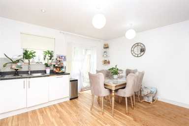 Scholars Way, Dagenham - RM8 view 2