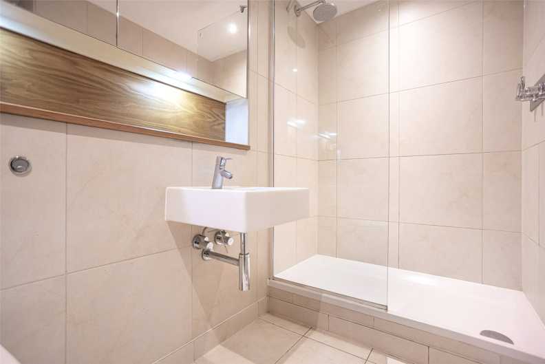 Studio apartments/flats to sale in Yeo Street, Bromley-By- Bow, London-image 2